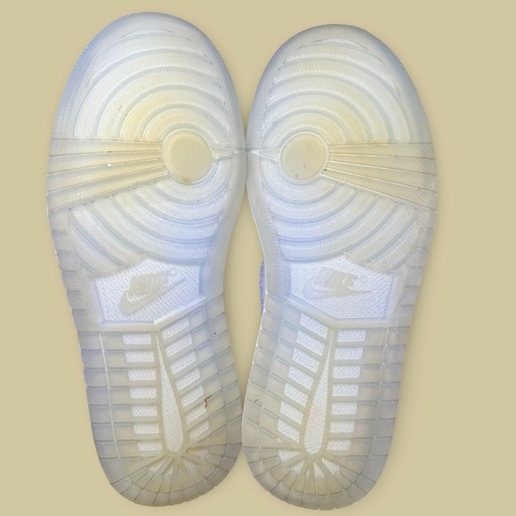 Nike Air Jordan 1 Mid Wolf Grey Aluminum Women's Size 7 BQ6472-105 - Picture 11 of 12